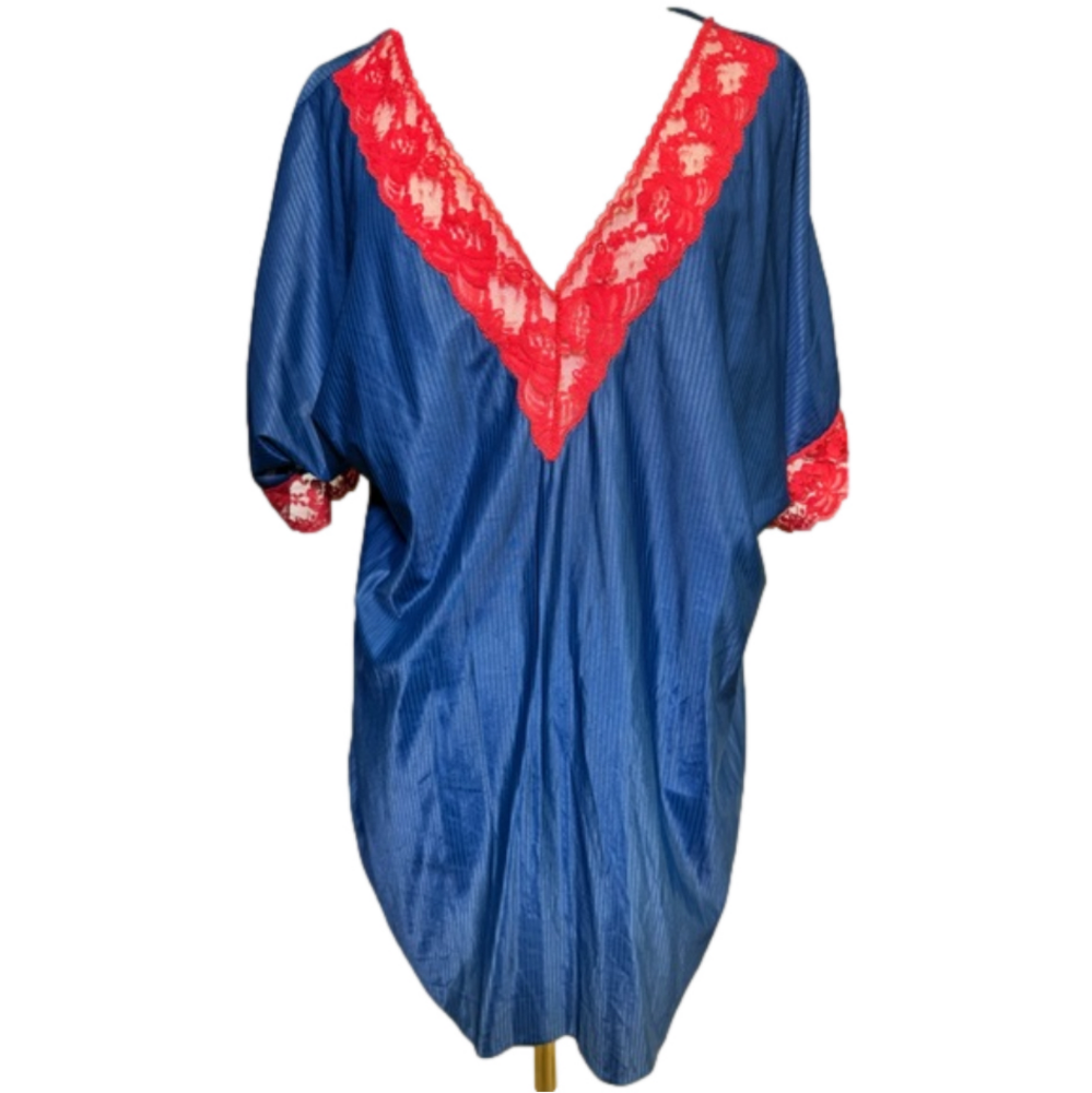 Woman’s Nightgown